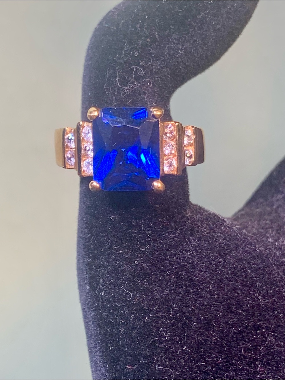 Blue Cubic Stone Gold Ring with Clear Accent Stones